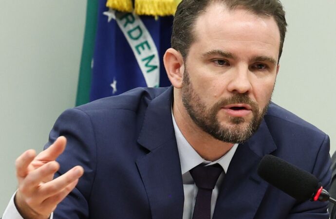 Governo apresenta modelo alternativo para repactuação do BRB