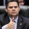 PEC que acaba com a escala 6×1 segue para análise na CCJ