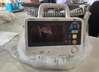Mutirão em Goiânia começa com entrega de 12 desfibriladores