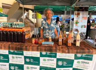 Feira da Agricultura Familiar reúne mais de 50 produtores no Paço Municipal