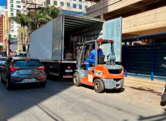 Três empreendimentos autuados por uso irregular de vias em Goiânia