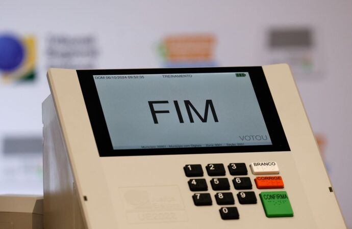Eleitor tem até quinta (20) para pedir voto em trânsito no Rio