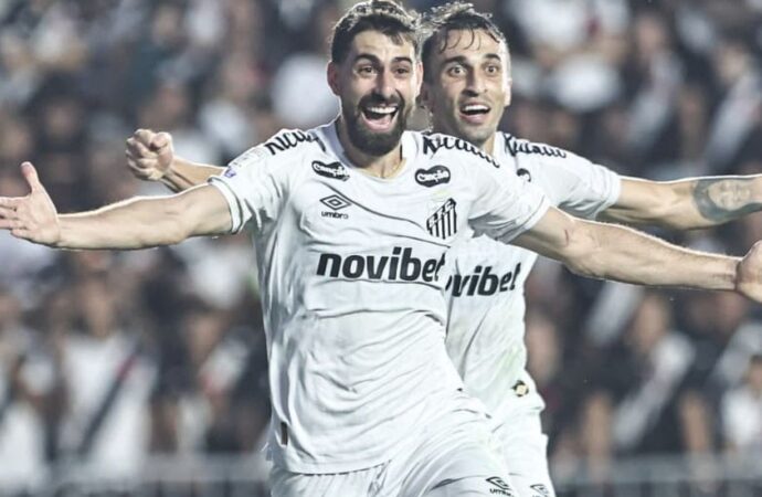 Santos vence Vasco por 3 a 0 e sai da zona de rebaixamento