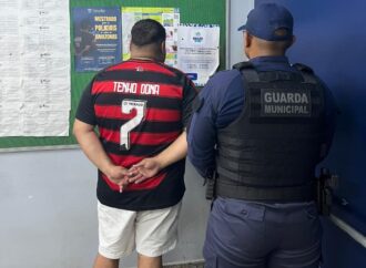 Indivíduo é detido e motocicleta com placa adulterada é apreendida em Manaus