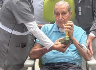 Carlos Alberto Parreira recebe alta após 80 dias de internação