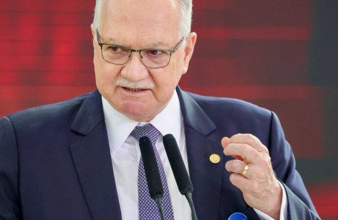 Mendonça e Gonet têm 5 dias para responder a acusações sobre caso Master no STF